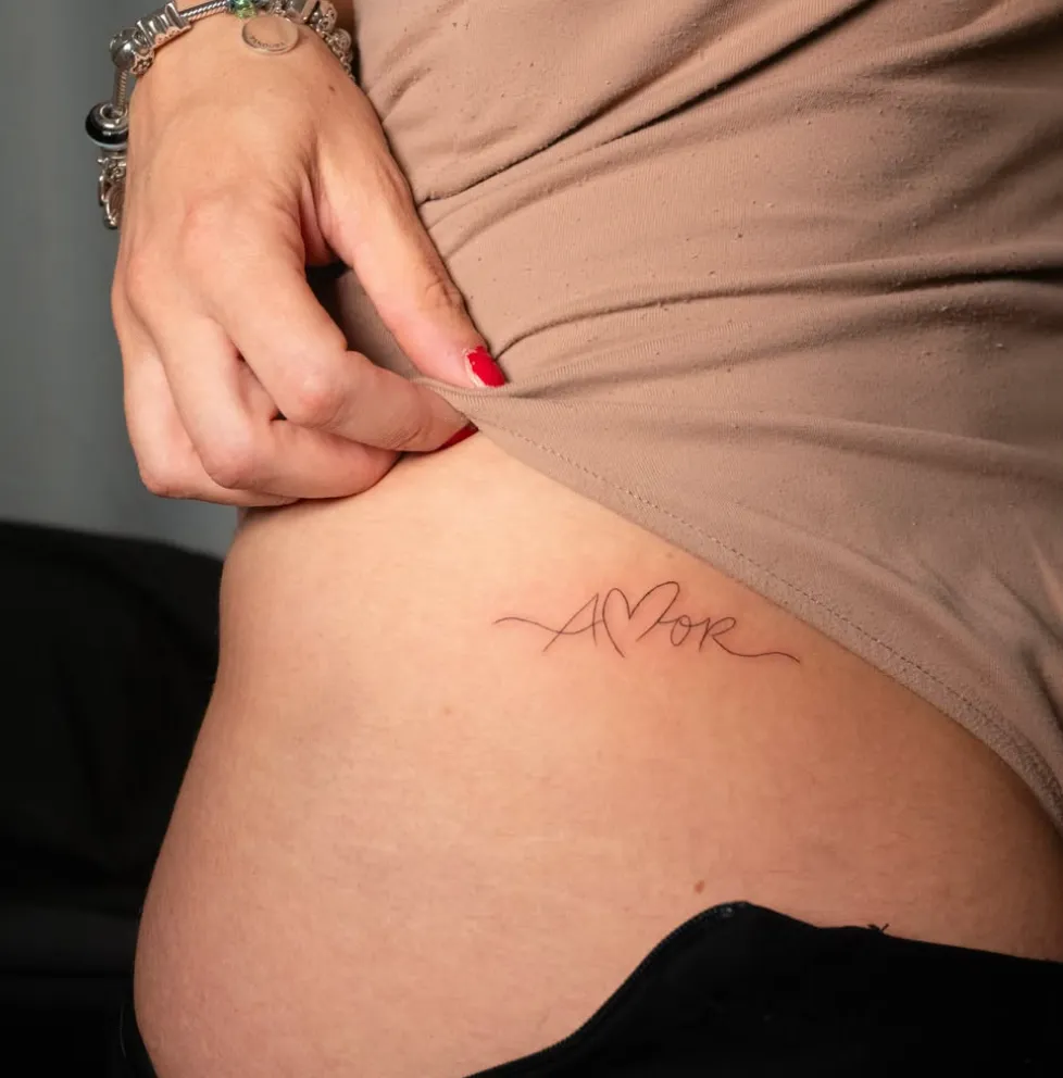 Tatuaje de estilo fine line